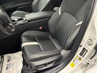 2025 Toyota Camry SE - miniatura 12