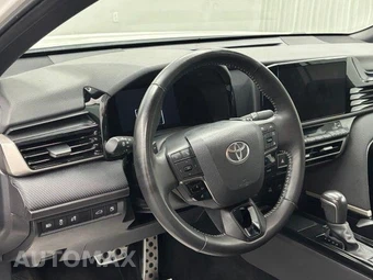 2025 Toyota Camry SE - miniatura 13