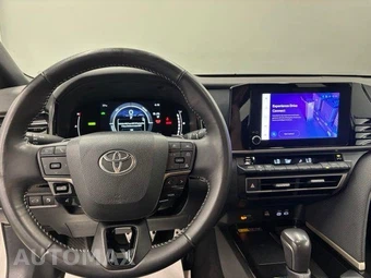 2025 Toyota Camry SE - miniatura 15