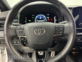 2025 Toyota Camry SE - miniatura 16