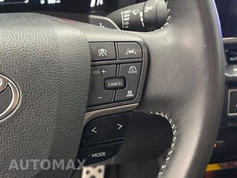 2025 Toyota Camry SE - miniatura 17