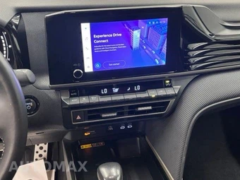2025 Toyota Camry SE - miniatura 21