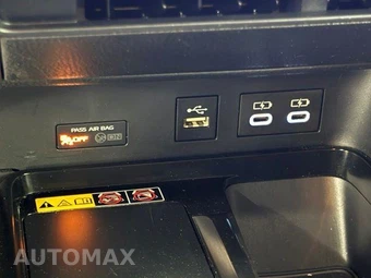2025 Toyota Camry SE - miniatura 26