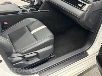 2025 Toyota Camry SE - miniatura 31