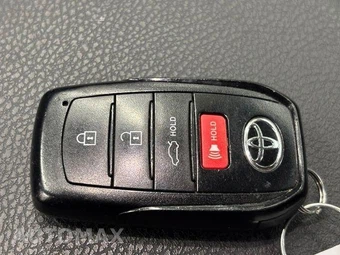 2025 Toyota Camry SE - miniatura 32