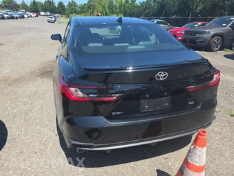 2025 Toyota Camry SE - miniatura 5