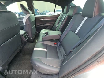 2025 Toyota Camry SE - miniatura 13