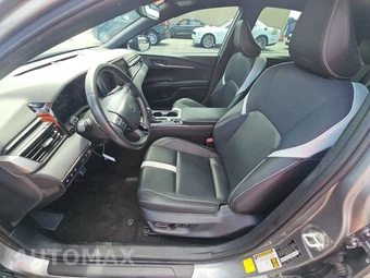2025 Toyota Camry SE - miniatura 7