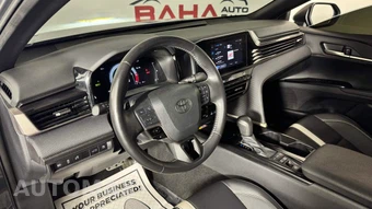 2025 Toyota Camry SE - miniatura 12