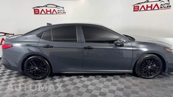 2025 Toyota Camry SE - miniatura 7