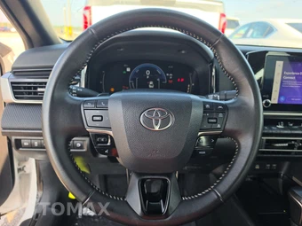 2025 Toyota Camry SE - miniatura 10