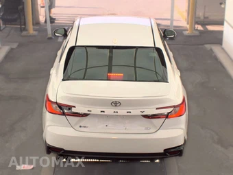 2025 Toyota Camry SE - miniatura 5