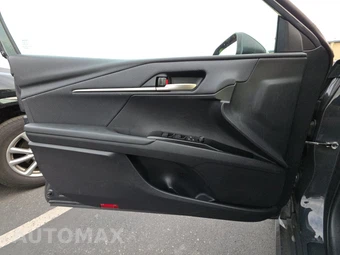 2025 Toyota Camry SE - miniatura 15