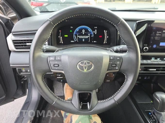 2025 Toyota Camry SE - miniatura 16