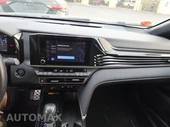 2025 Toyota Camry SE - miniatura 17