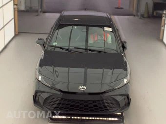 2025 Toyota Camry SE - miniatura 2
