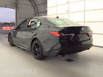 2025 Toyota Camry SE - miniatura 8