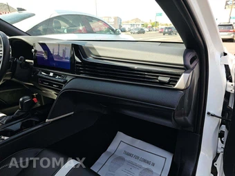 2025 Toyota Camry SE - miniatura 19