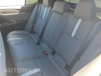 2025 Toyota Camry SE - miniatura 10