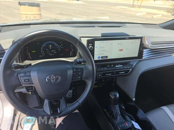 2025 Toyota Camry SE - miniatura 7