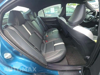 2025 Toyota Camry SE – miniatura 16