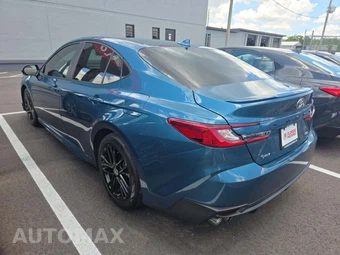 2025 Toyota Camry SE – miniatura 2