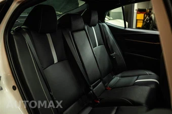 2025 Toyota Camry SE - miniatura 11