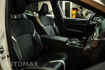 2025 Toyota Camry SE - miniatura 14