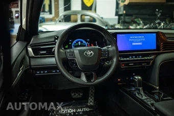 2025 Toyota Camry SE - miniatura 15