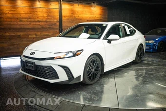 2025 Toyota Camry SE - miniatura 2