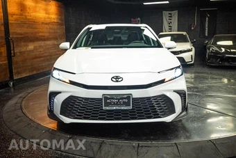 2025 Toyota Camry SE - miniatura 4