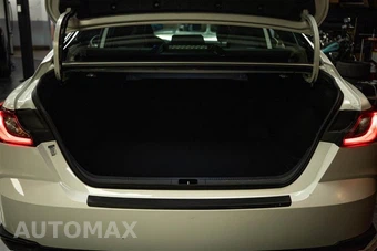 2025 Toyota Camry SE - miniatura 7
