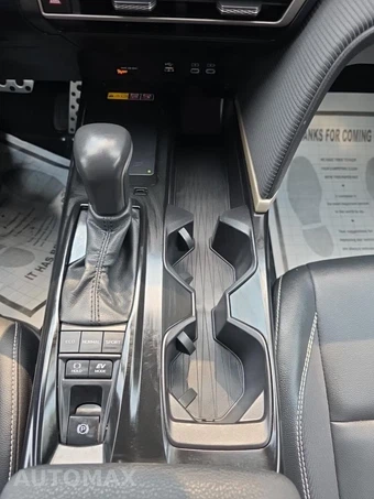 2025 Toyota Camry SE - miniatura 28