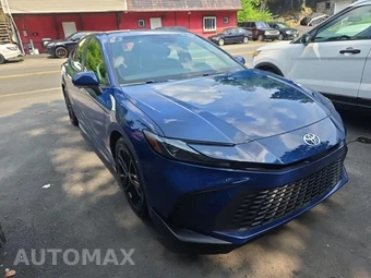 2025 Toyota Camry SE - miniatura 3