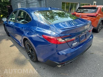 2025 Toyota Camry SE - miniatura 6