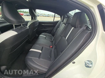 2025 Toyota Camry SE - miniatura 13