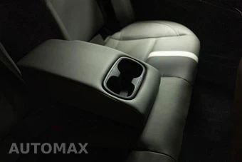 2025 Toyota Camry SE - miniatura 11