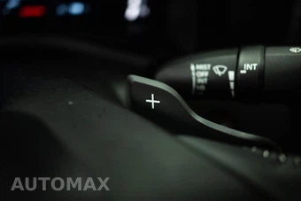 2025 Toyota Camry SE - miniatura 17