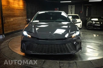2025 Toyota Camry SE - miniatura 4