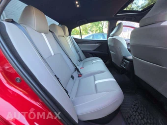2025 Toyota Camry SE - miniatura 16