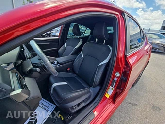 2025 Toyota Camry SE - miniatura 3