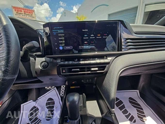 2025 Toyota Camry SE - miniatura 7