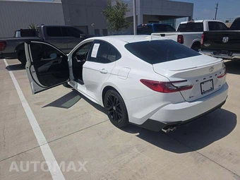 2025 Toyota Camry SE – miniatura 2