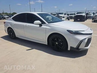 2025 Toyota Camry SE – miniatura 4