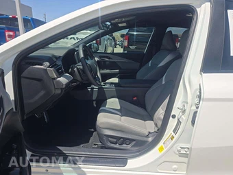 2025 Toyota Camry SE – miniatura 6