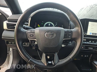 2025 Toyota Camry SE - miniatura 10
