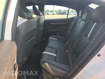 2025 Toyota Camry SE - miniatura 13