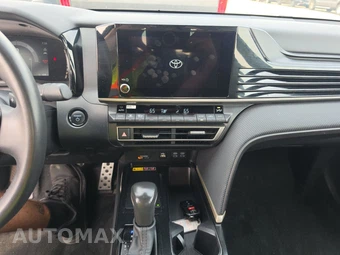 2025 Toyota Camry SE - miniatura 11