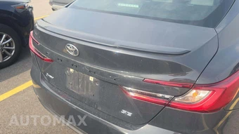 2025 Toyota Camry SE - miniatura 30