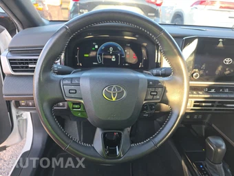2025 Toyota Camry SE - miniatura 10